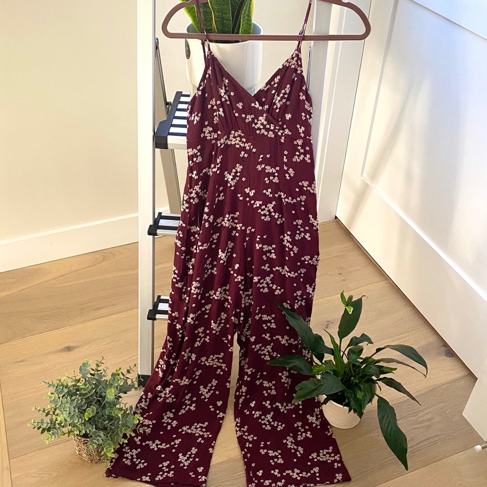 Abercrombie petite floral tie-back jumpsuit